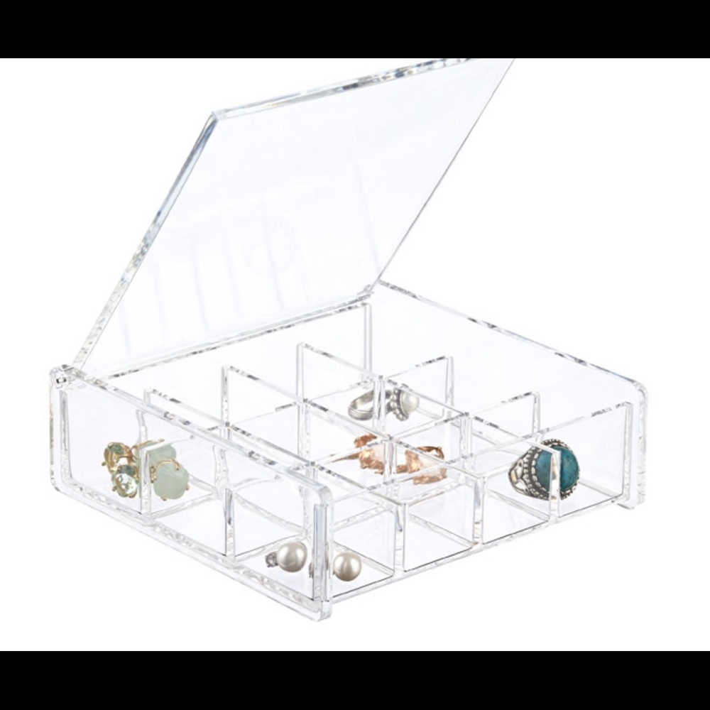 Jewelry organizer